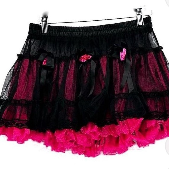 MAJOR TRIPP NYC SKIRT ISO POST!!💓🕷️ - Picture 7 of 9